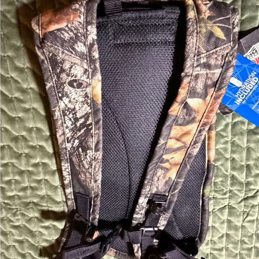 Red Head Cool Creek Hydration pack camouflage new with‎ tags